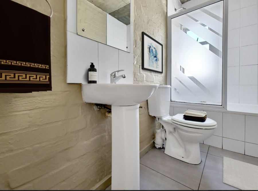 1 Bedroom Property for Sale in Woodstock Western Cape
